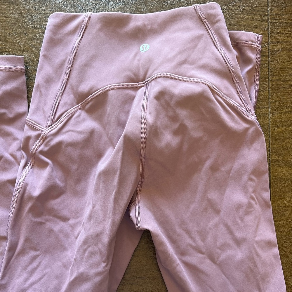 Lululemon leggings with mesh on side